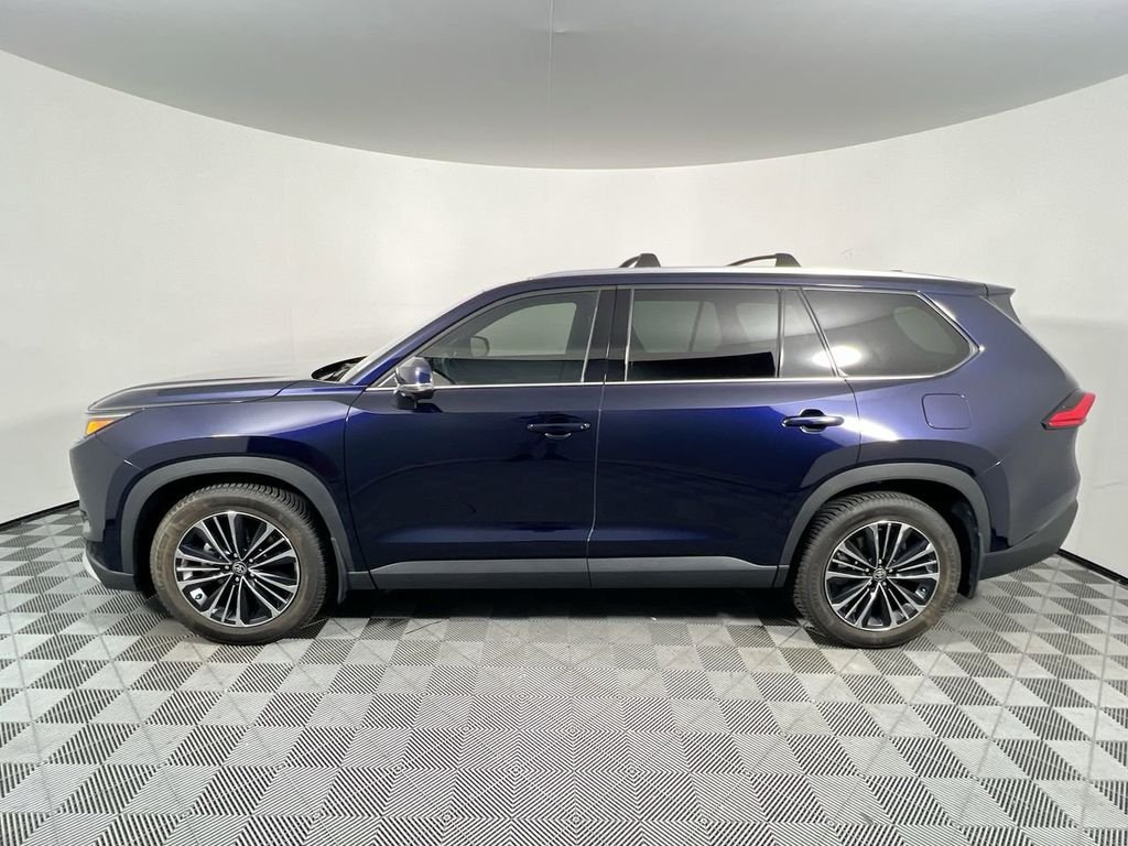 Used 2024  Toyota MAX Platinum image 6