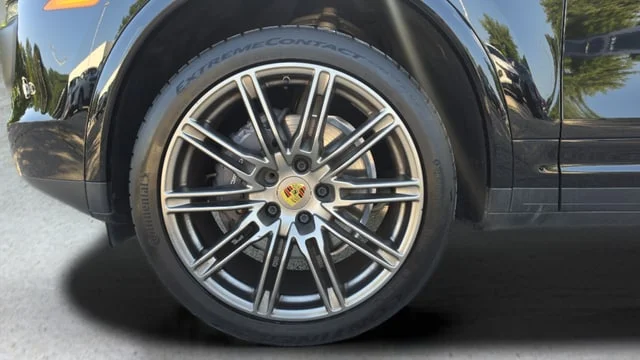Used 2018 Black Porsche Base image 46
