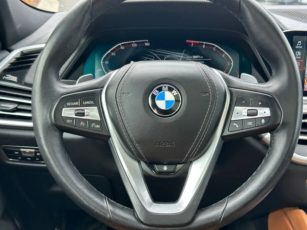 Used 2023 Black BMW xDrive40i image 18