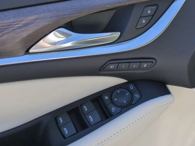 Used 2023 White Buick Avenir image 13