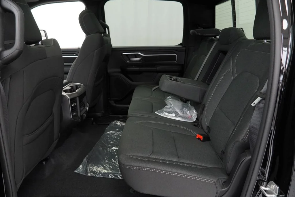 New 2026 Diamond Black Crystal Pearl-Coat Exterior Paint RAM Big Horn/Lone Star image 17
