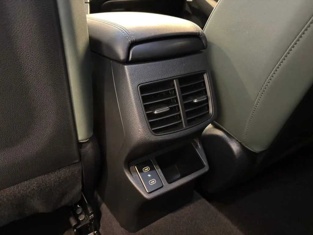 Used 2024 White Kia SX image 27
