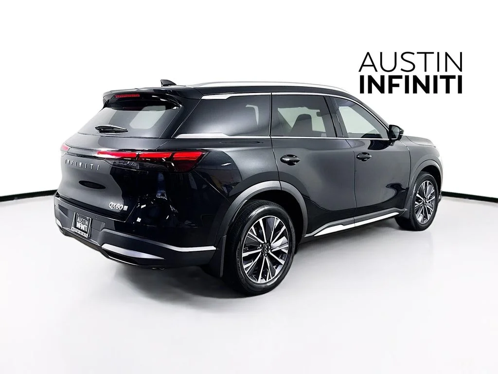 Certified Used 2026 Black INFINITI LUXE image 9
