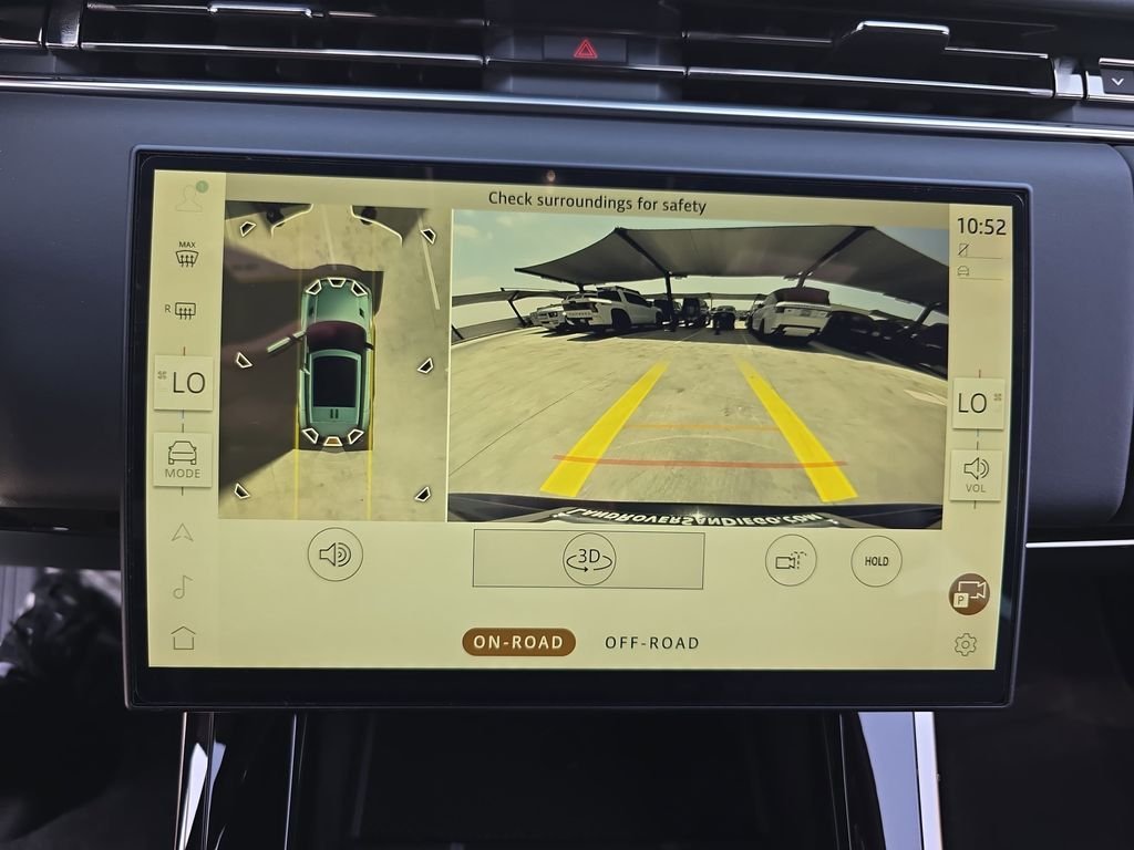 New 2026 Santorini Black LAND ROVER Dynamic SE image 24