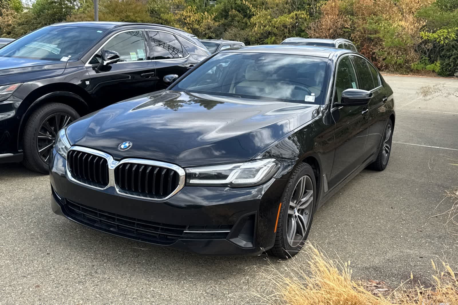 Used 2021 Jet Black BMW 530i xDrive image 1
