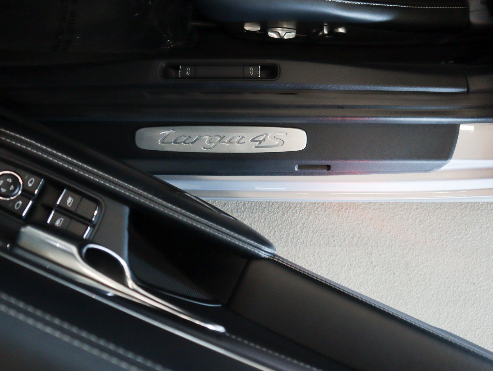 Certified Used 2015 Rhodium Silver Metallic Porsche Targa 4S image 26