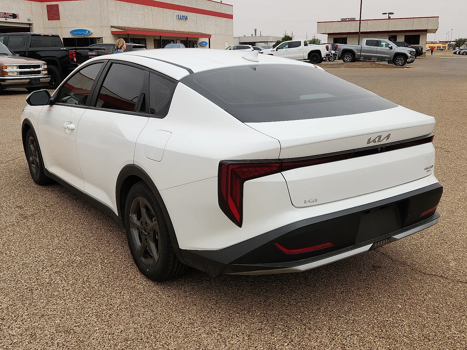Used 2025 White Kia LXS image 3
