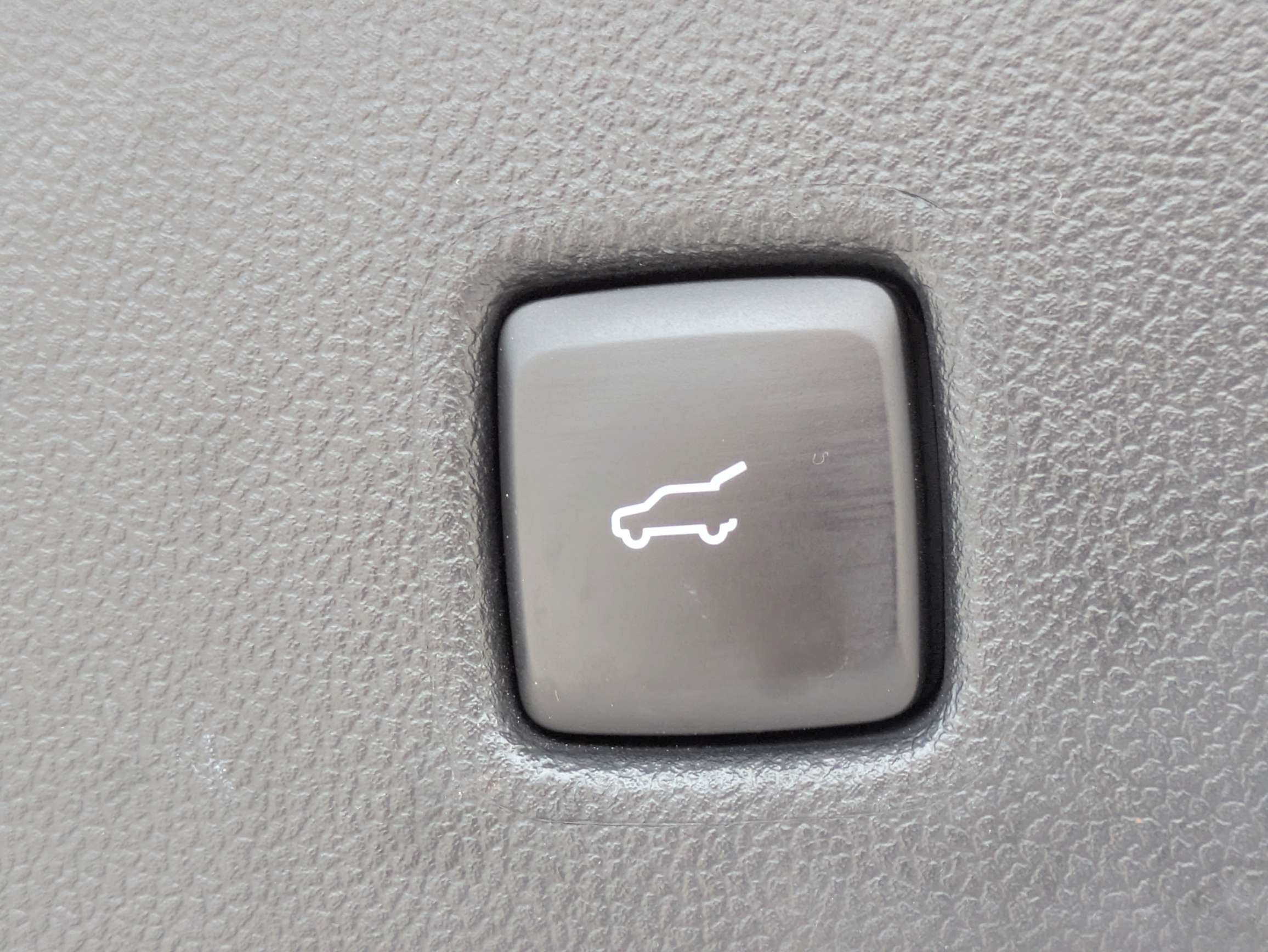 Used 2023 Iconic Silver Metallic Ford Platinum image 15