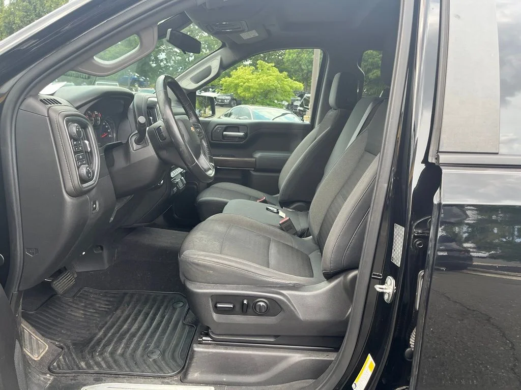 Used 2019 Black Chevrolet LT image 19