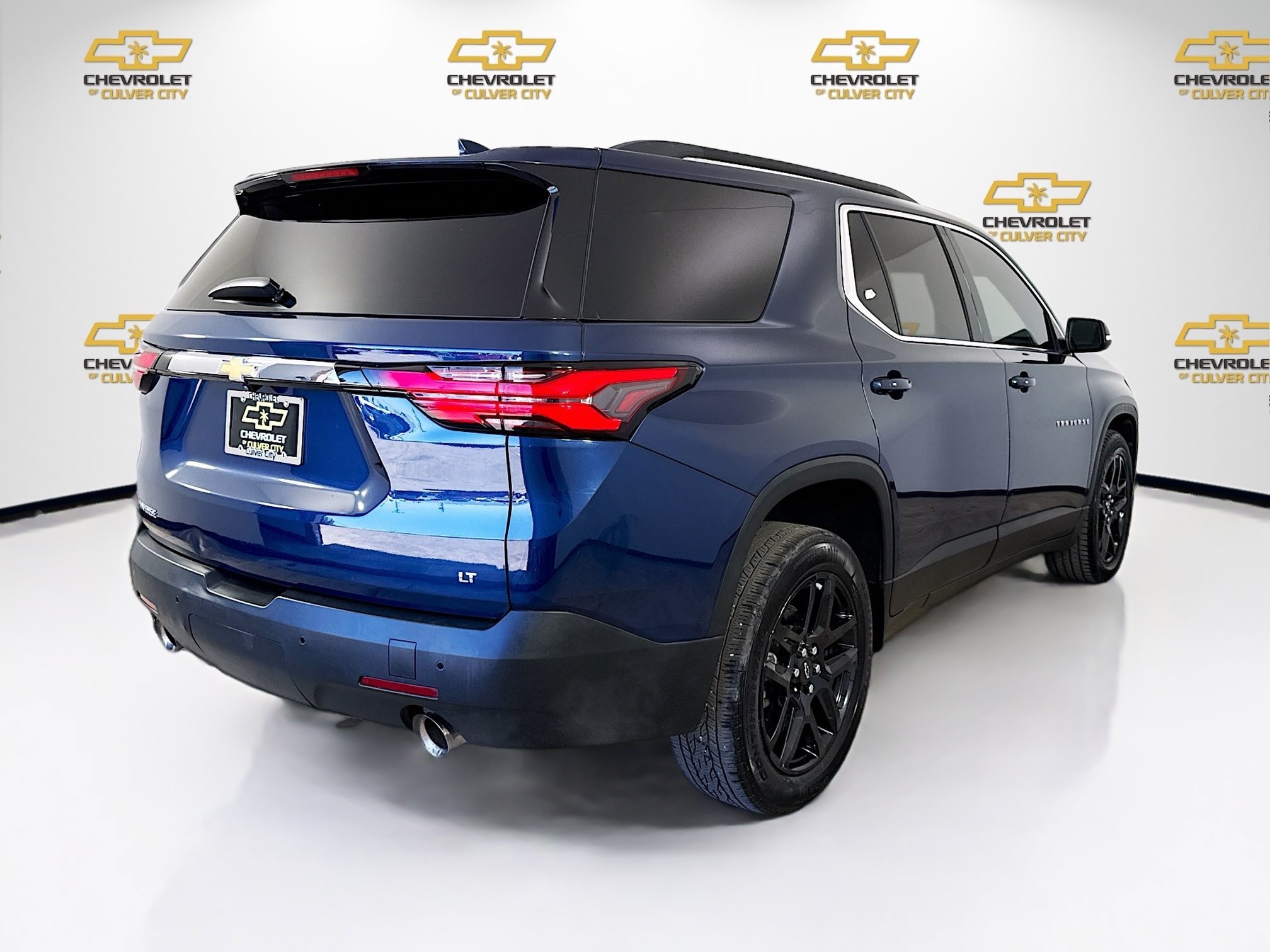 Used 2023 Northsky Blue Metallic Chevrolet LT Leather image 8
