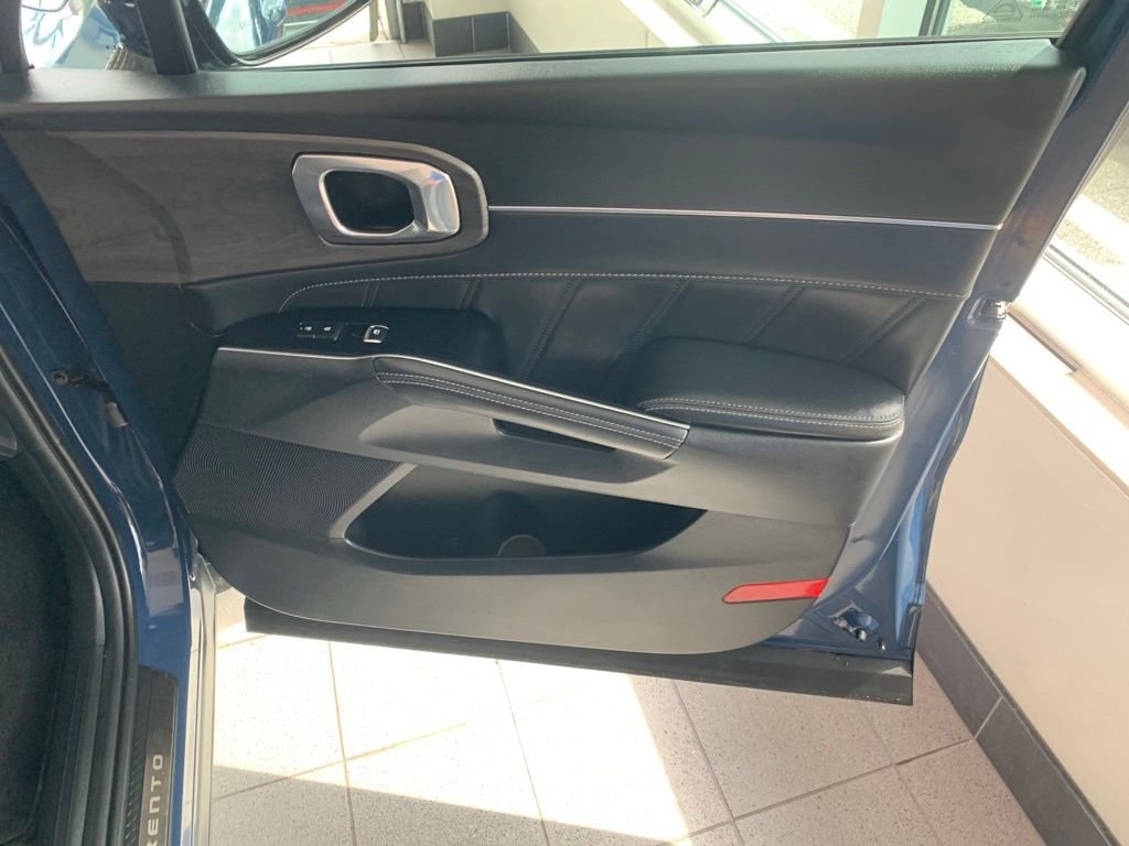 2025 Kia Sorento X-Line SX - Photo 20
