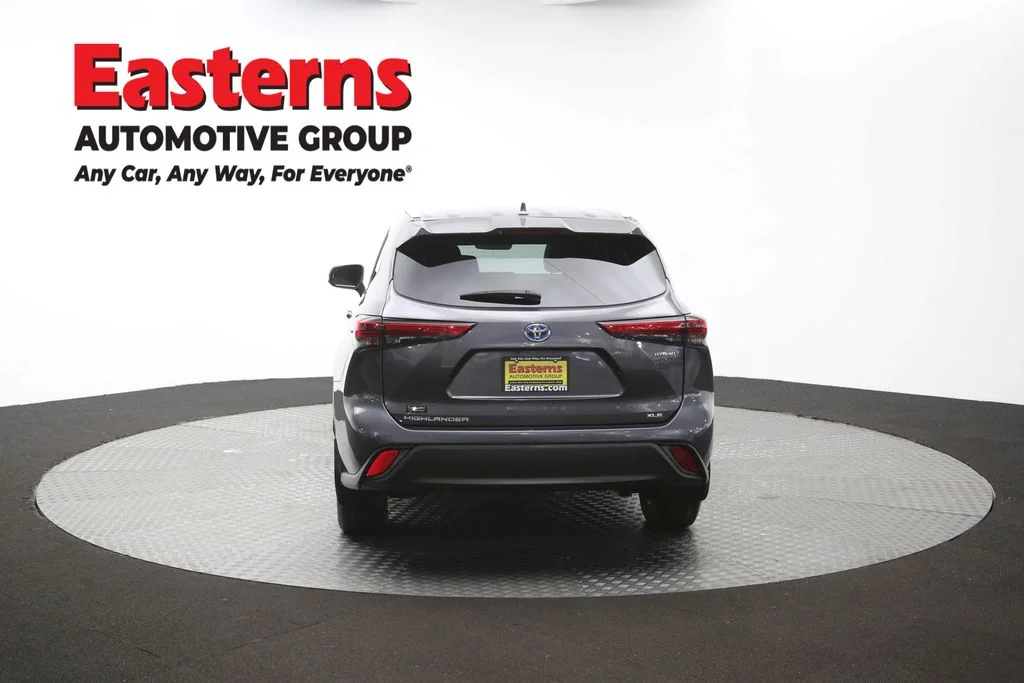 Used 2022 Gray Toyota XLE image 38