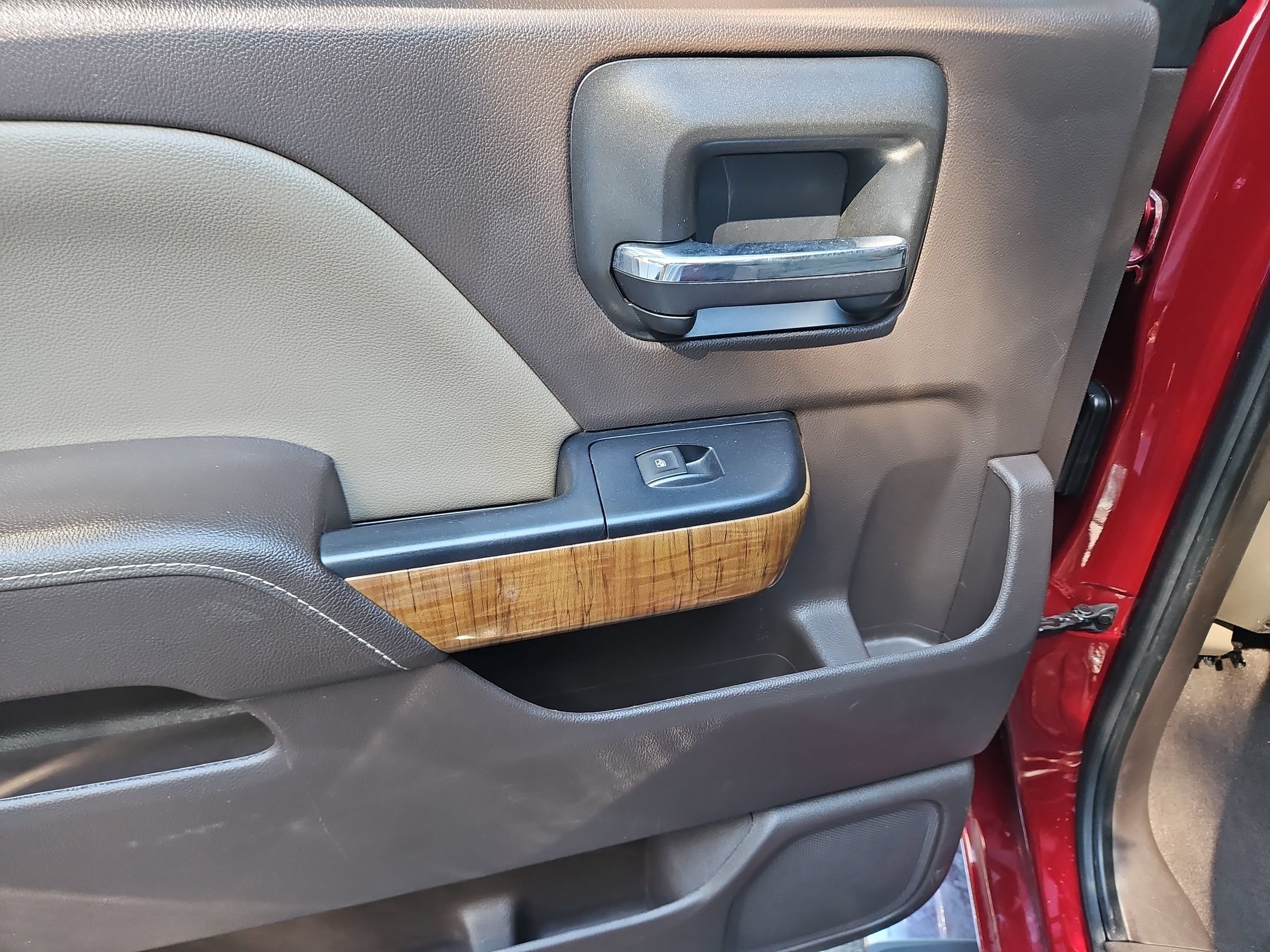 Used 2018 Red Quartz Tintcoat GMC SLT image 31