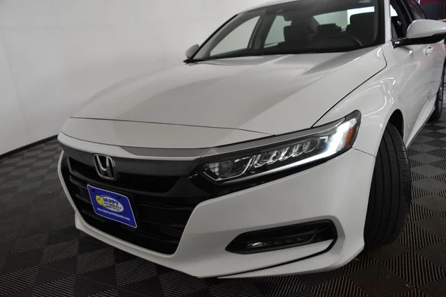 Used 2018  Honda EX-L image 9
