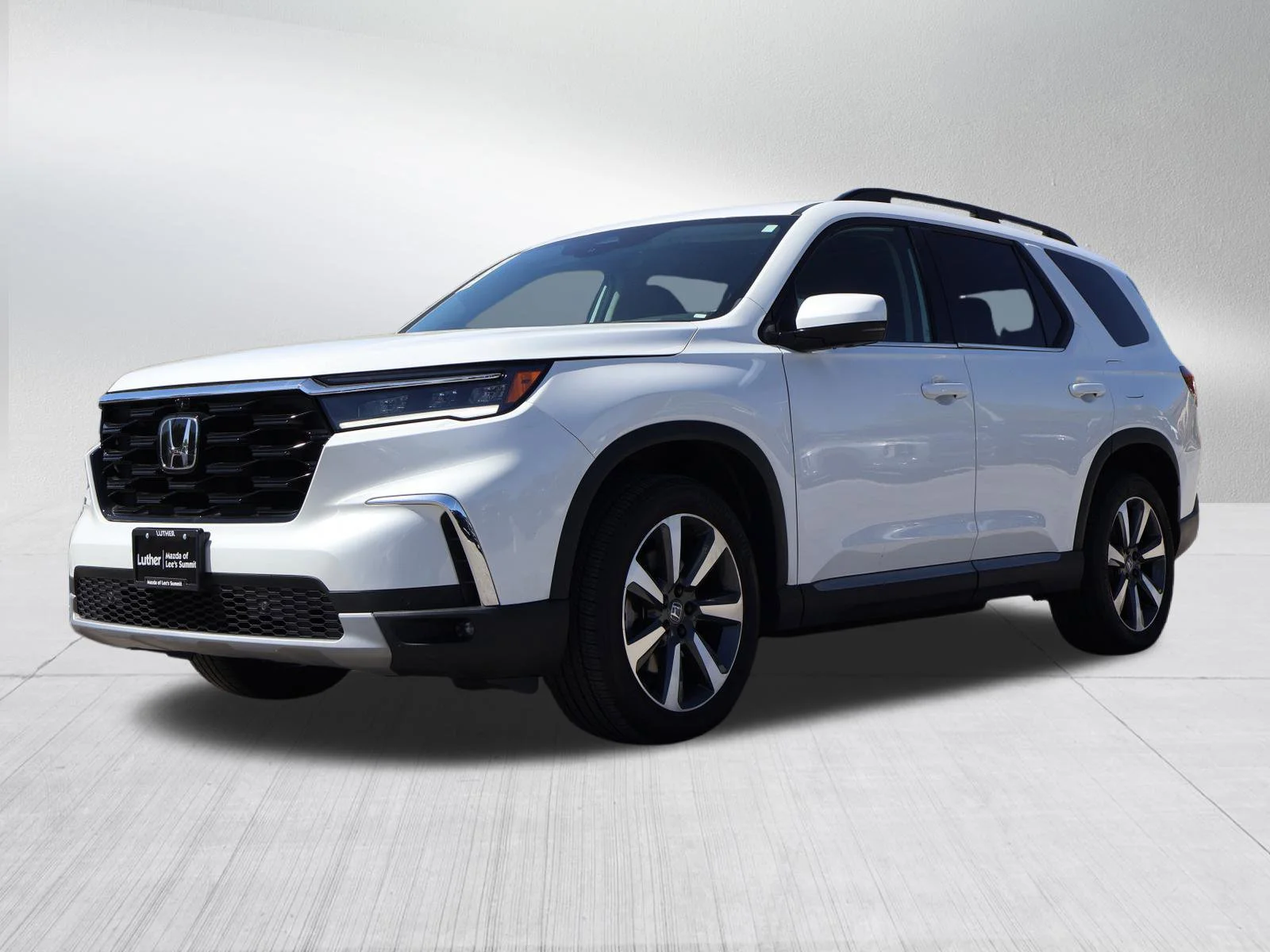Used 2025 Honda Pilot Elite with VIN 5FNYG1H86SB048508 for sale in Kansas City