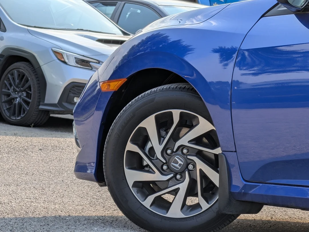 Used 2020 Blue Honda EX - - FWD - Sunroof - Heated Seats - Adaptive Cruise Control & More! image 9