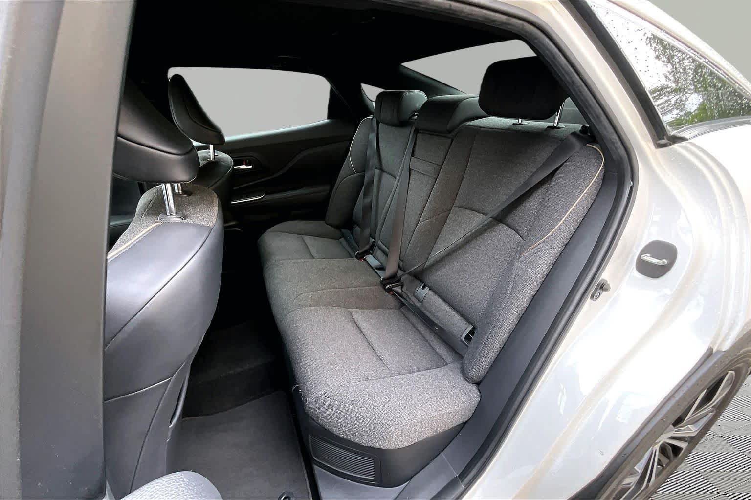 Used 2023 Oxygen White Toyota XLE image 21