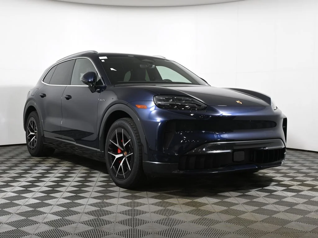 2026 Porsche Cayenne S - Photo 9