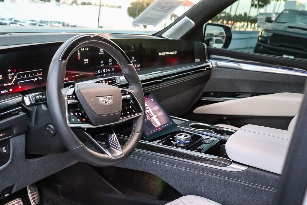 Used 2025 Crystal White Cadillac V-Series image 23