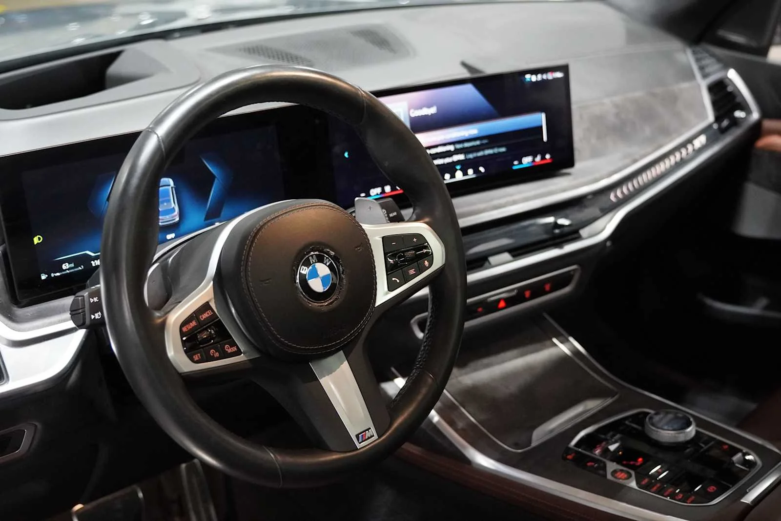 Certified Used 2024 Skyscraper Grey Metallic BMW xDrive40i image 9