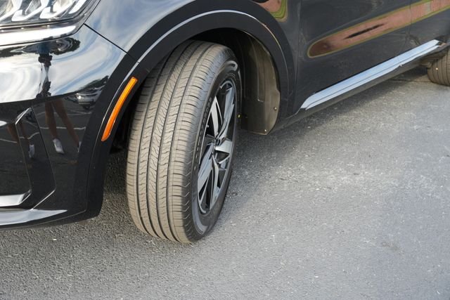 Used 2022 Black Kia EX image 13