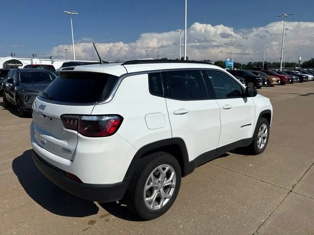 2024 Jeep Compass Latitude - Photo 3
