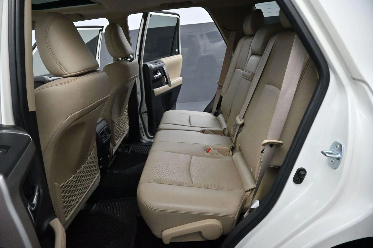 Used 2019 Blizzard Pearl Toyota Limited image 34