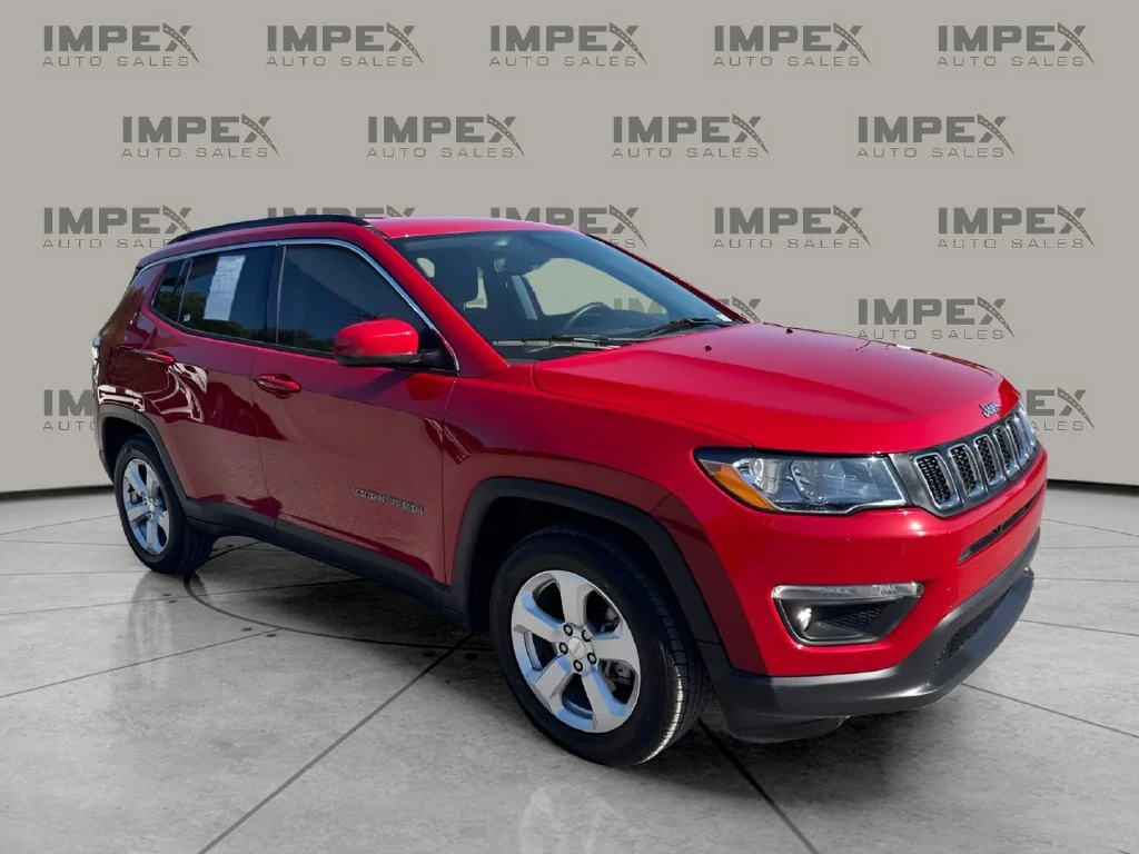 Used 2019 Red Jeep Latitude image 7