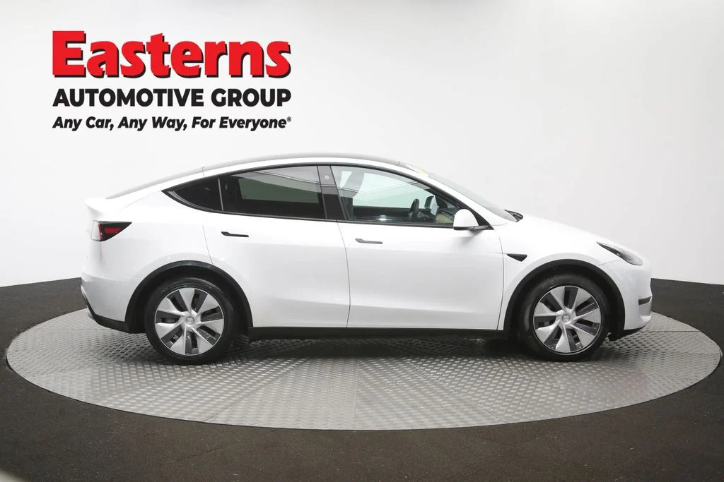Used 2021 White Tesla Long Range image 39