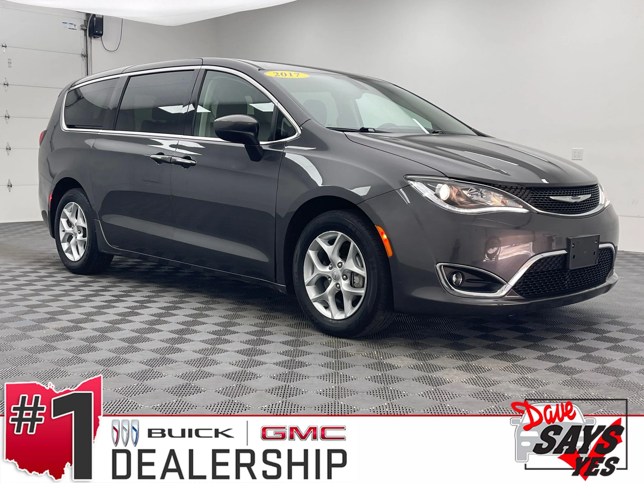 Used 2017 Granite Crystal Metallic Clearcoat Chrysler Touring L image 1