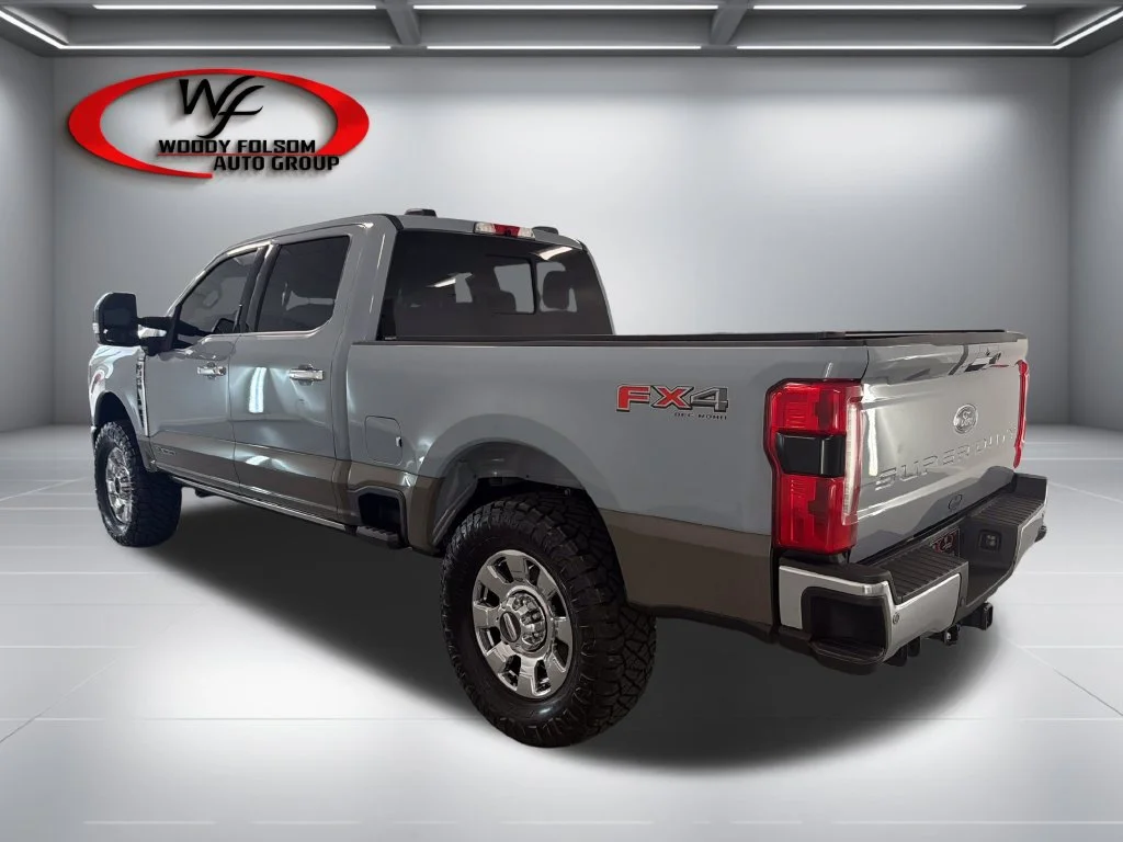 Used 2024 Gray Ford Lariat image 9