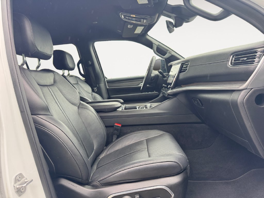 Used 2024 White Jeep Series III image 15