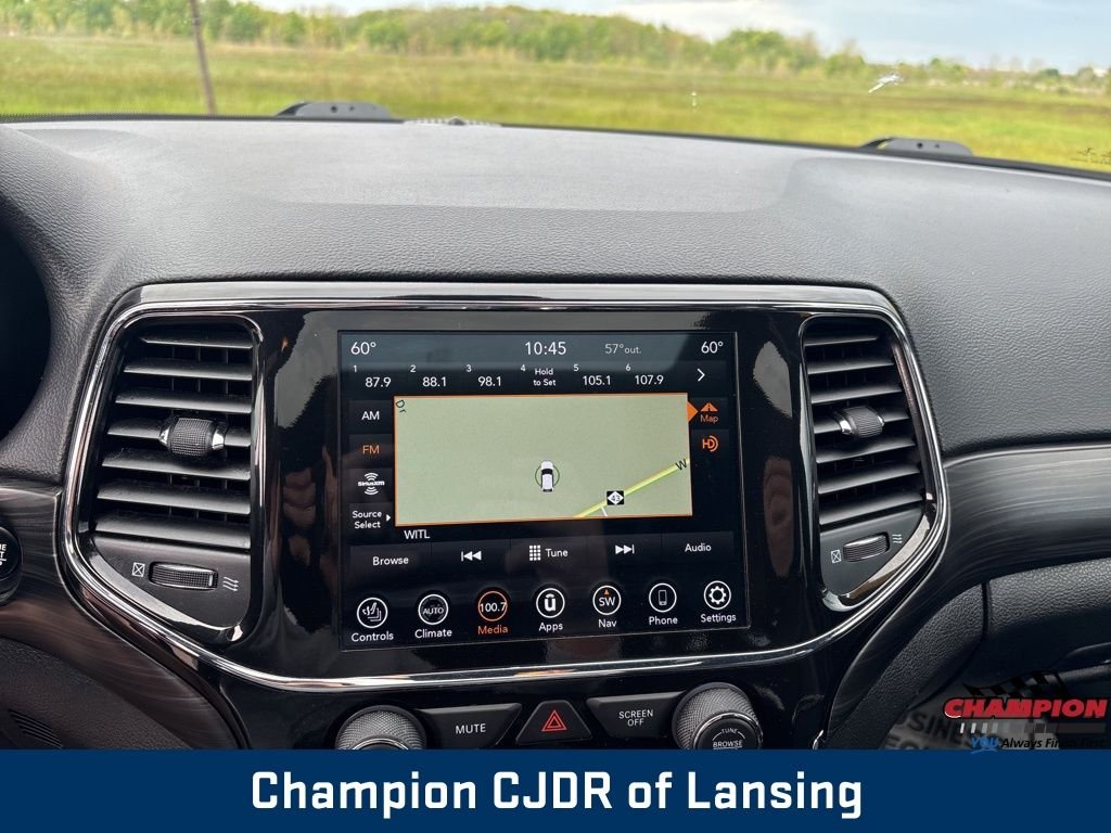 Used 2022 White Jeep Laredo X image 25