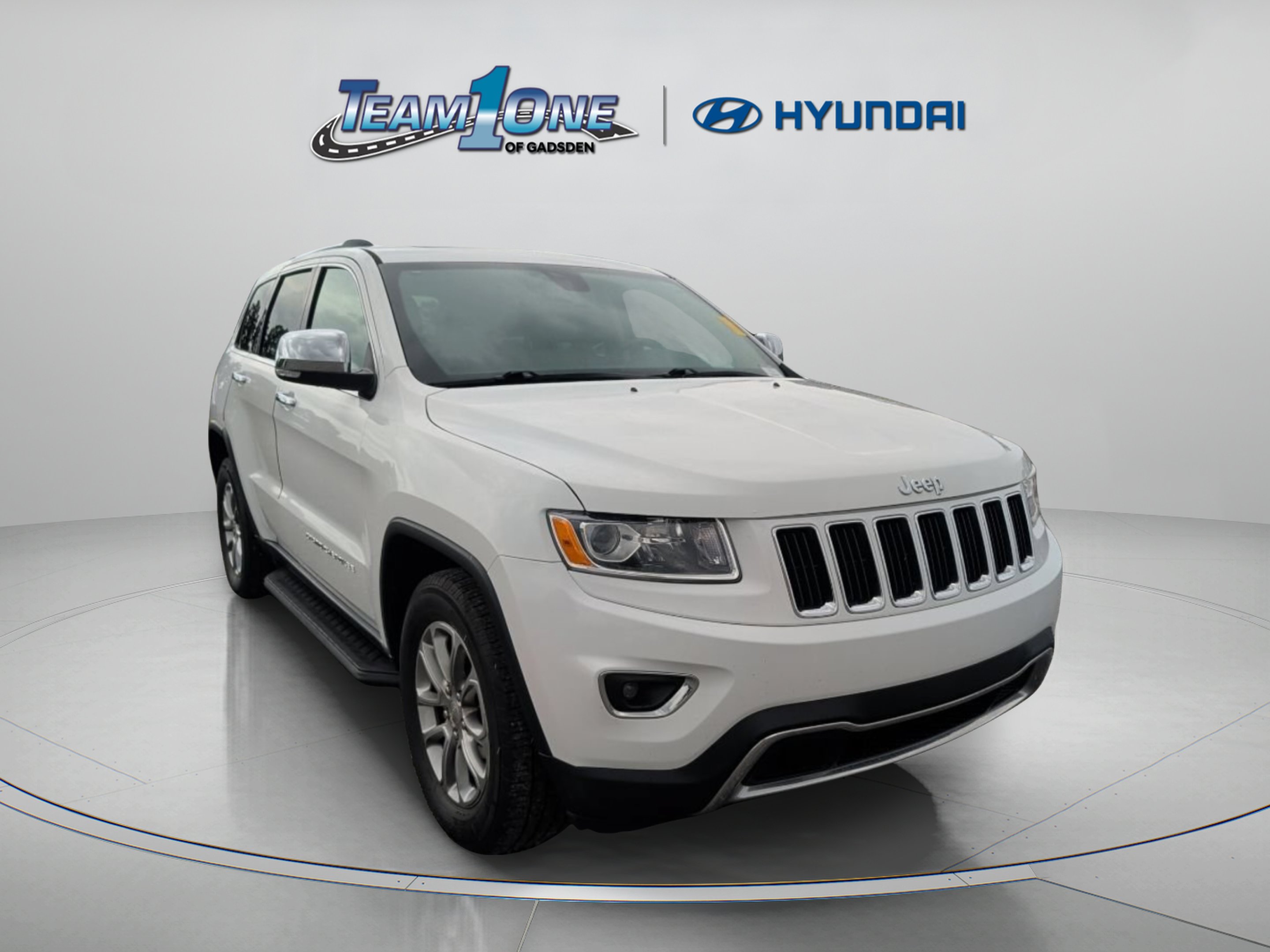 Used 2015 Bright White Clearcoat Jeep Limited image 1