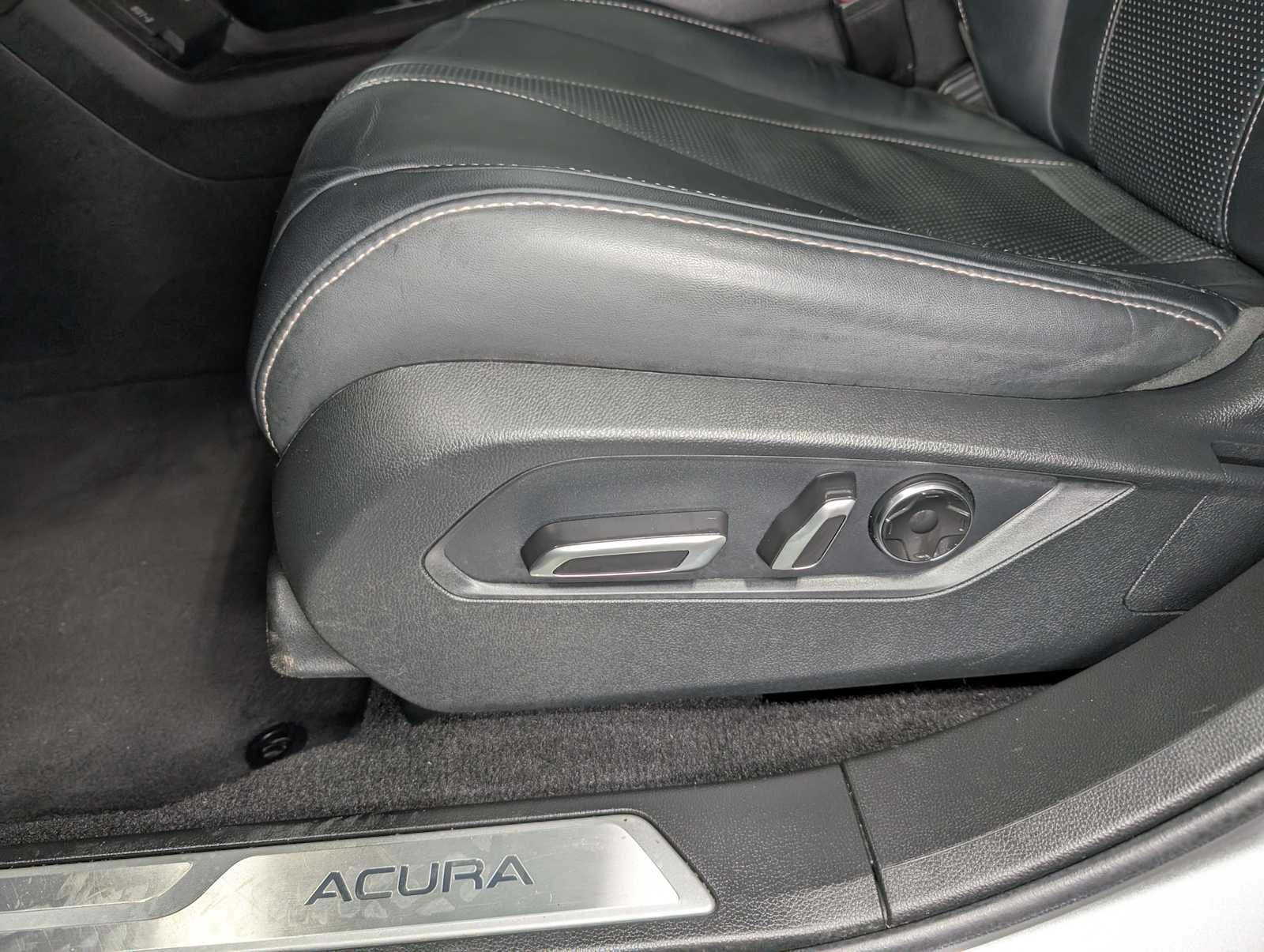 Used 2023 Lunar Silver Metallic Acura w/Technology Package image 39