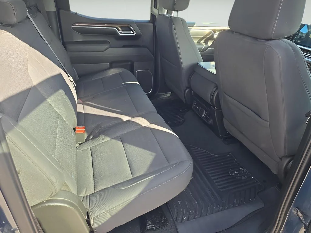 Used 2022 Northsky Blue Metallic Chevrolet LT image 30