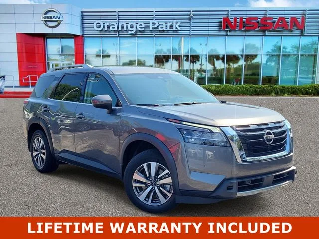 2023 Nissan Pathfinder SL