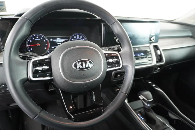 Used 2021 Red Kia EX image 26