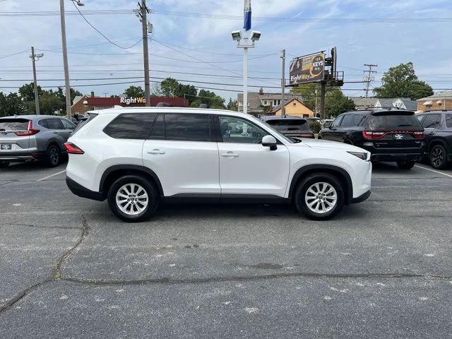 Used 2024 Beige Toyota XLE image 11
