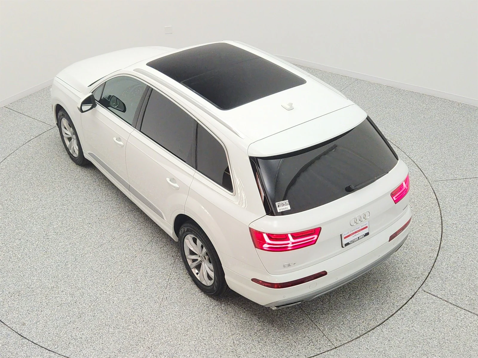 Used 2019 Carrara White Audi Premium Plus 55 TFSI quattro image 28