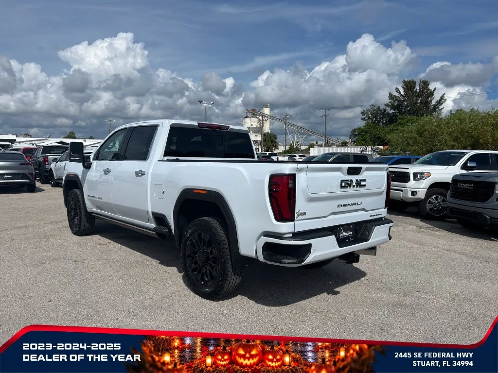 New 2026 Glacier White Tricoat GMC Denali Ultimate image 5