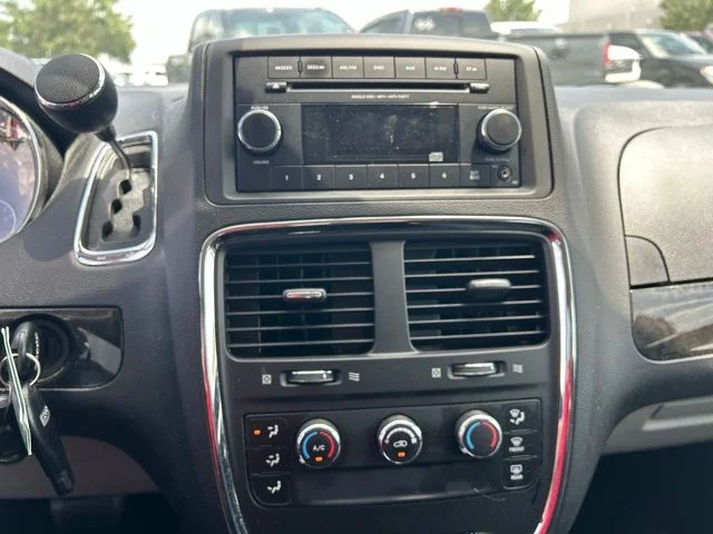 Used 2016 Gray Dodge AVP image 25