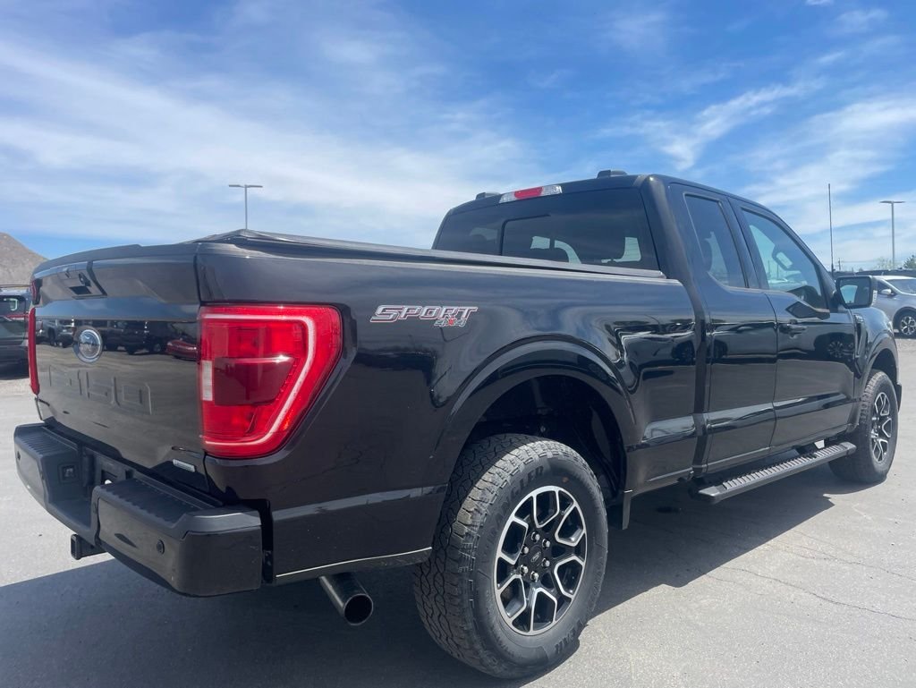 Used 2022 Black Ford XLT image 12