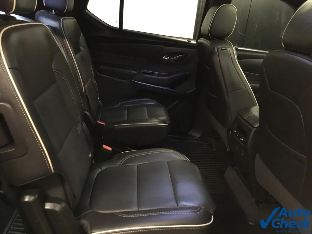 Used 2022 White Chevrolet Premier image 34