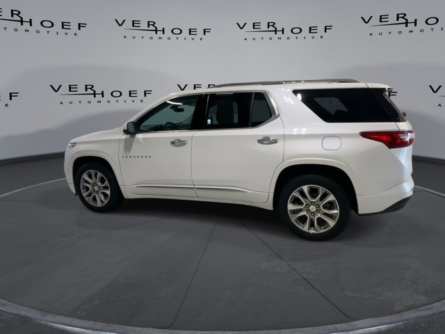 Used 2021 Iridescent Pearl Tricoat Chevrolet Premier image 6