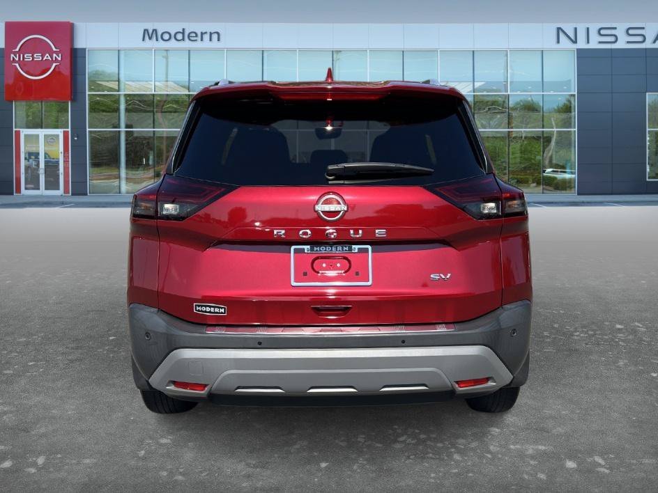 Used 2023 Scarlet Ember Tintcoat Nissan SV image 6