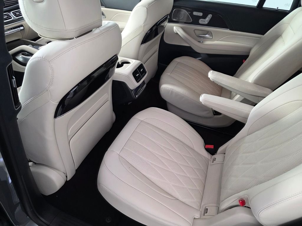 New 2026 MANUFAKTUR Silicon Grey Mercedes-Benz AMG® GLS 63 4MATIC+ SUV image 12