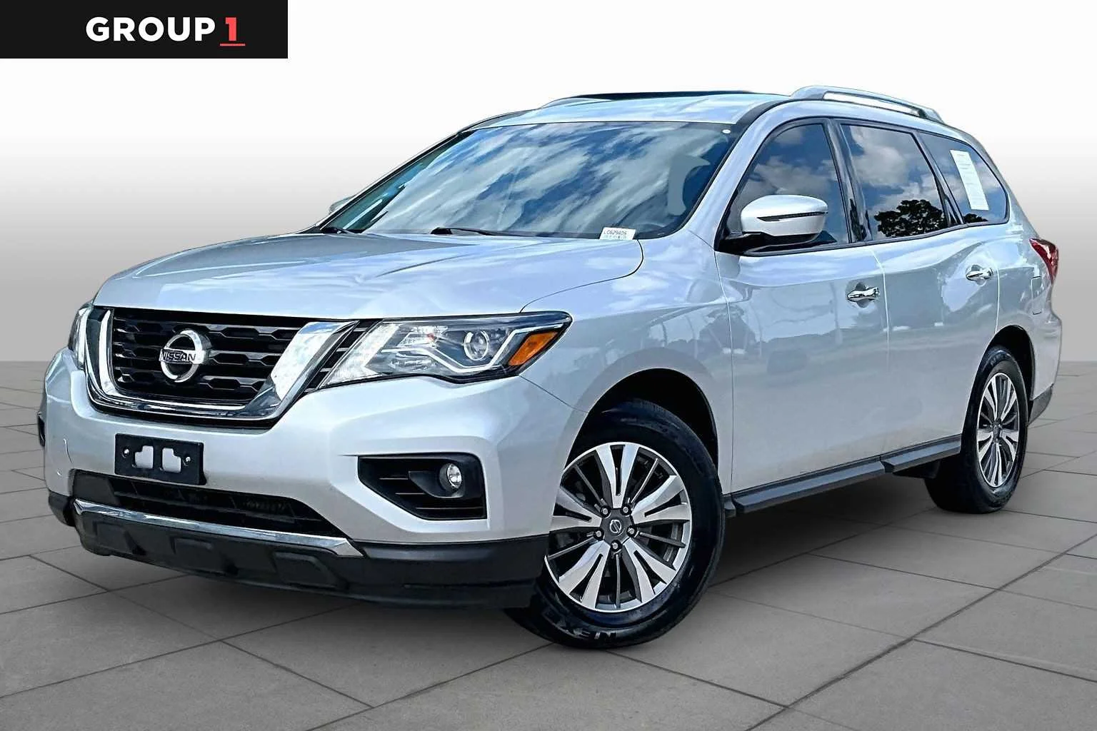 2020 Nissan Pathfinder SV 2WD's photo