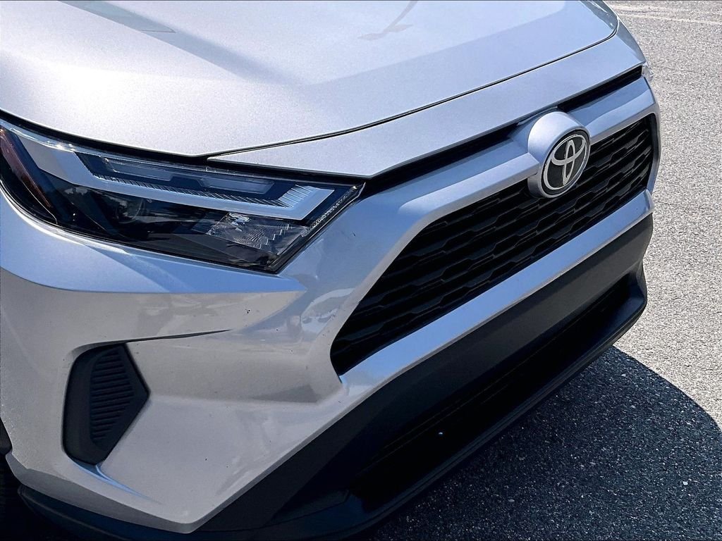 Used 2025 Silver Toyota XLE image 32