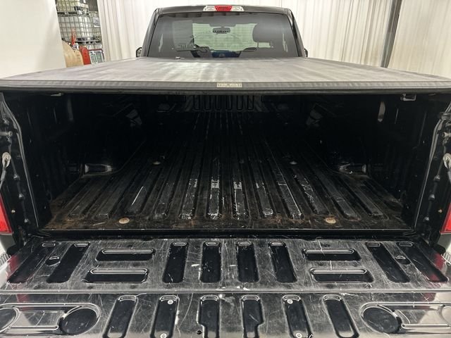 Used 2017 Black Ford XLT image 21